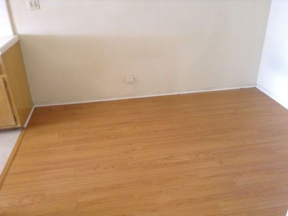 5th image of 12928 Moorpark St APT 5