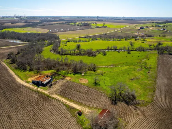 901 County Road 398, Taylor, TX 76574