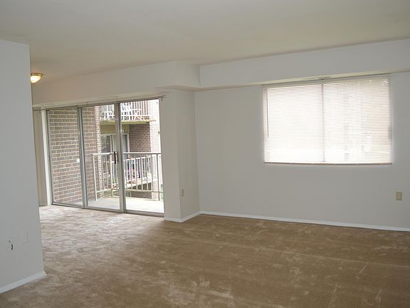 3rd image of 1550 Renate Dr APT 102-14