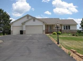 21971 Norway St NW, Oak Grove, MN 55011