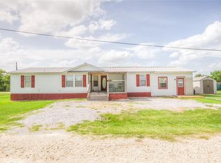 7470 Dallas St, Navasota, TX 77861