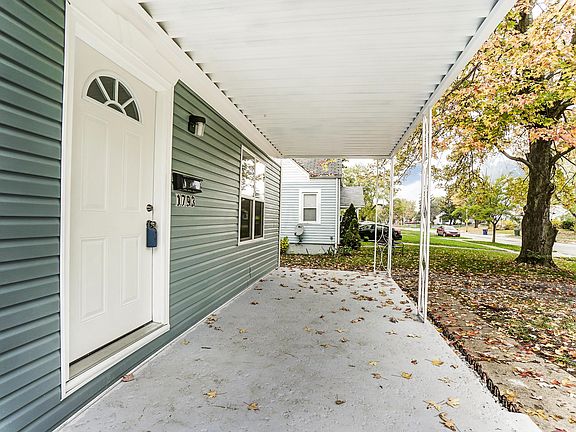3rd image of 1793 Brentnell Ave