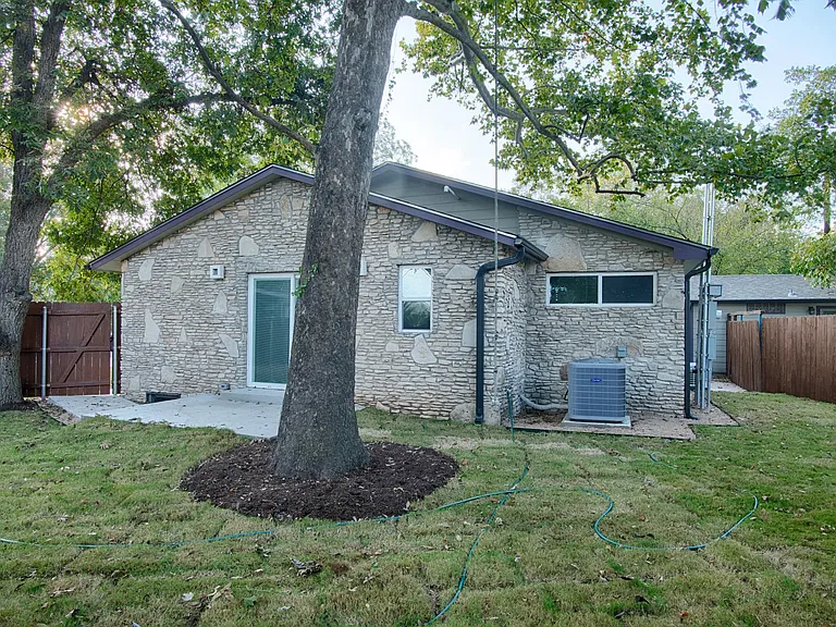 1000 W Saint Johns Ave — Photo 6
