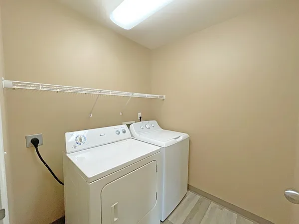 Minot Place Apartments — Photo 19