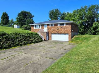 1350 Deerfield Rd, Washington, PA 15301