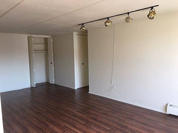 3rd image of 145 Valentine Ln APT 5J