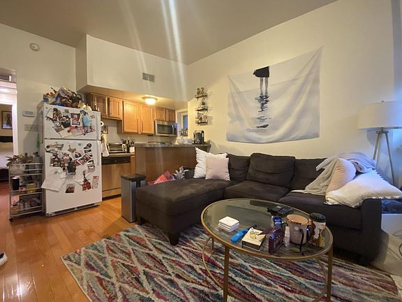 2nd image of 917 Pine St APT 100