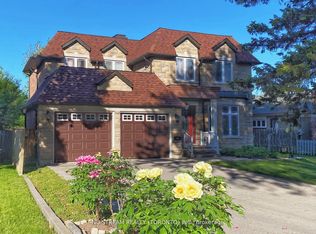 3 Lawndale Rd, Toronto, ON M1M 3R7