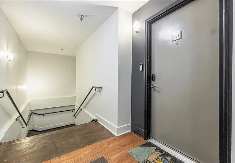 1221 Caroline St NE #201 — Photo 28