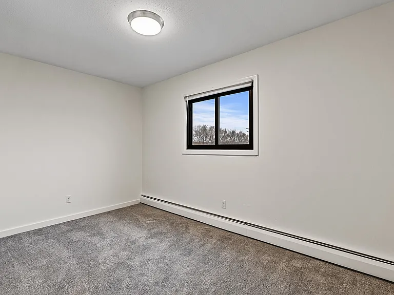 4750 Central Ave NE — Photo 20