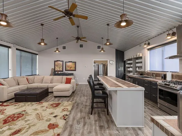 863 State Highway 21 E, San Augustine, TX 75972