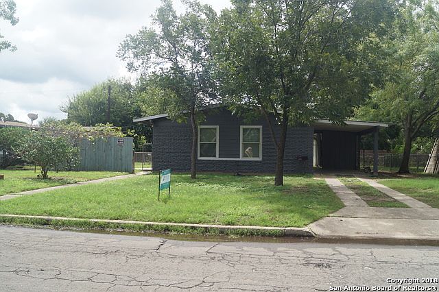 1st image of 4318 Silver Lake Dr
