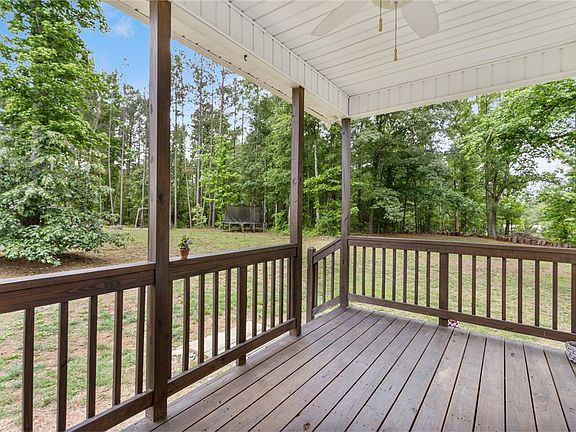 4th image of 104 Tillotson Rd
