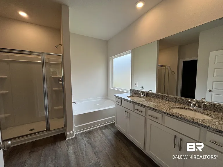 14836 Dayton Cir — Photo 2