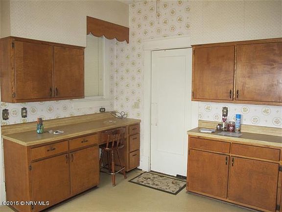3rd image of 204 Ripplemead Rd