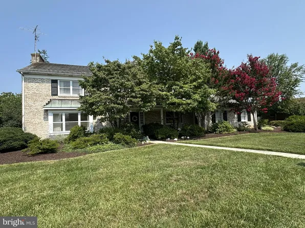 355 Glenwyn Dr, Littlestown, PA 17340