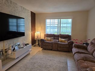 299 SW 7th St APT 203, Boca Raton, FL 33432