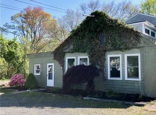 650 Crandall Rd, Tiverton, RI 02878