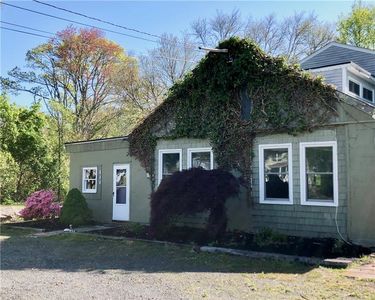 650 Crandall Rd, Tiverton, RI, 02878