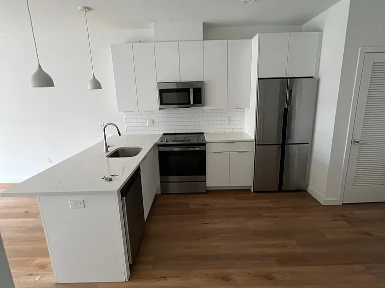 18 Freeway Dr E #505 — Photo 11