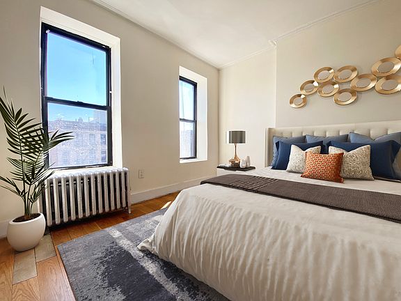 2nd image of 926 Columbus Ave APT 5S