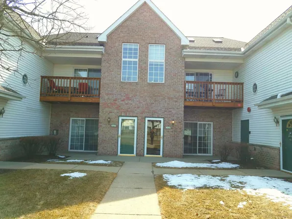 4752 S Forest Point Blvd, New Berlin, WI 53151