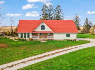 20386 160th St, Sumner, IA 50674