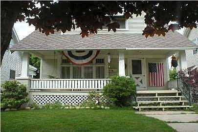1st image of 1517 Tamarack Ave NW
