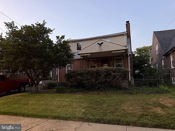 3rd image of 1323 Longshore Ave