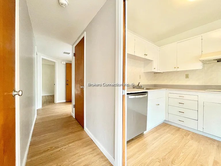 1649 12th Ave #8 — Photo 7