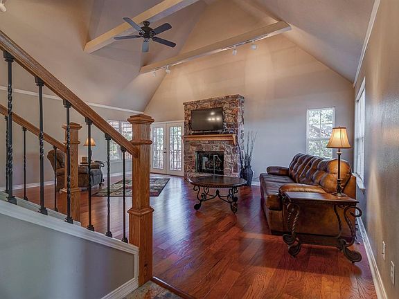 5th image of 6309 Mesa Cir