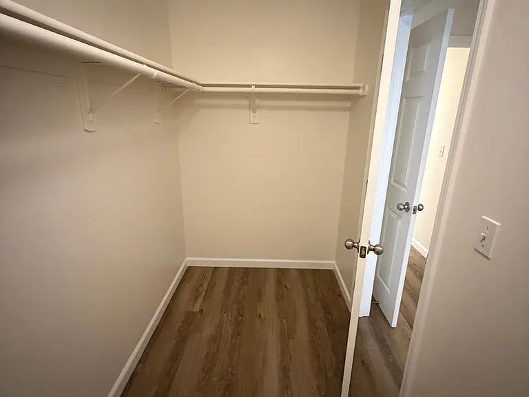 2892 Florence Ave — Photo 16