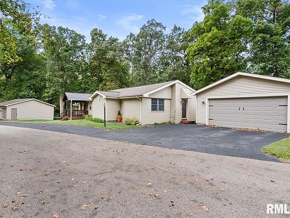 4th image of 9 Cottage Grove Ln