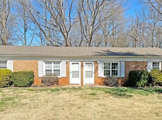 517 Rowe Dr, Newton, NC 28658