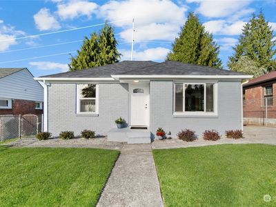 2211 E Wright Avenue, Tacoma, WA, 98404