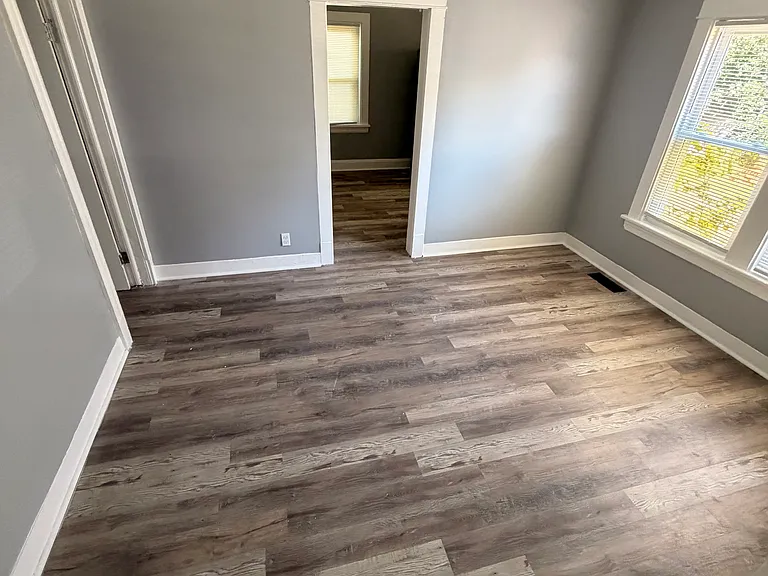 10111 Born Ave #1 — Photo 3