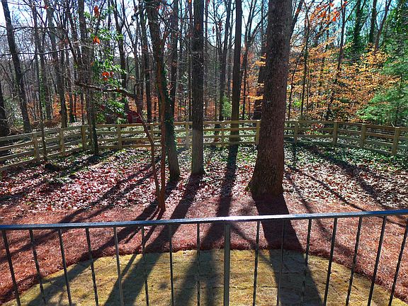 4th image of 4091 Oak Forest Dr