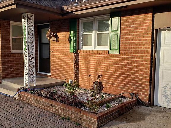 2nd image of 18804 Gateway Dr