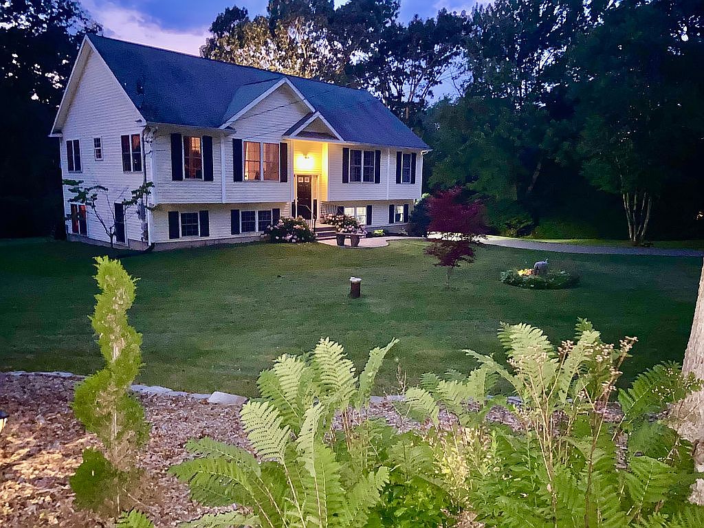 12 Candle Hill Rd, New Fairfield, CT 06812 Zillow