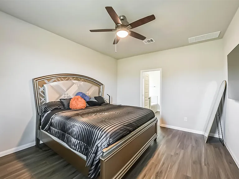 4907 Luke Mathew Dr — Photo 19