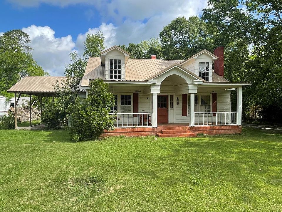 216 Clayton St, Brundidge, AL 36010 Zillow