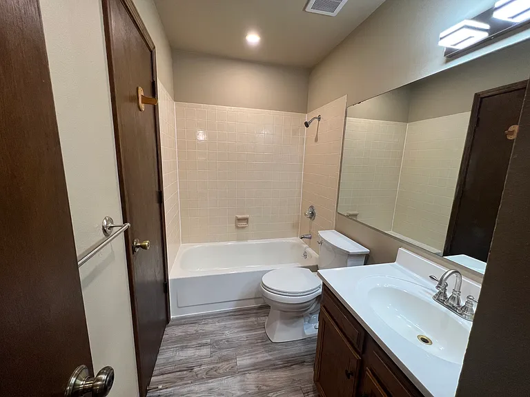 3515 Rockhampton Ct — Photo 23