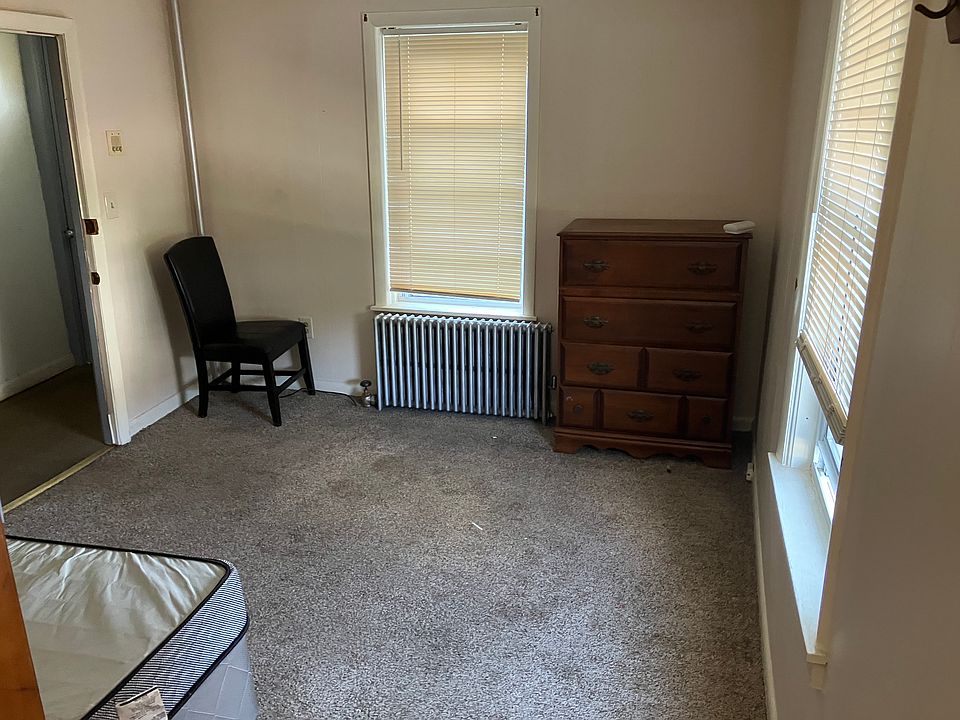 2nd image of 16-18 Mechanic St #2
