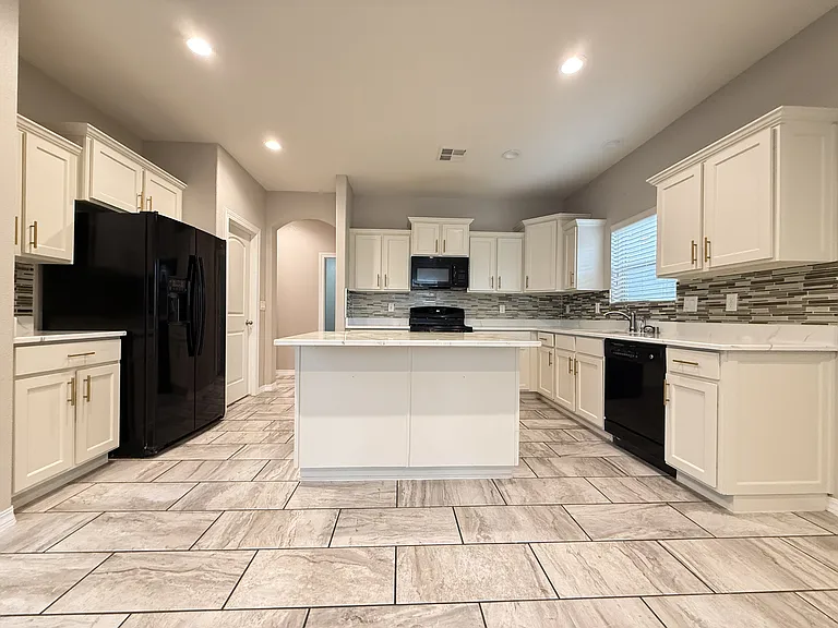 1028 Flyer Pl — Photo 8