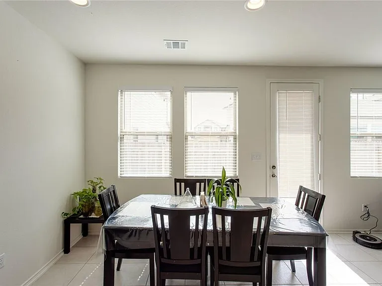 9109 Garnet Dr — Photo 9