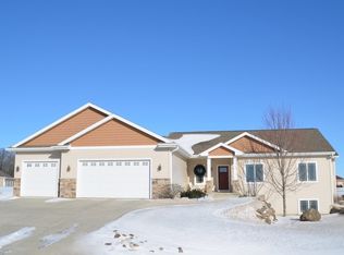 3008 Craig Ln, Sun Prairie, WI 53590