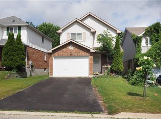 429 Exmoor St, Waterloo, ON N2K3X5