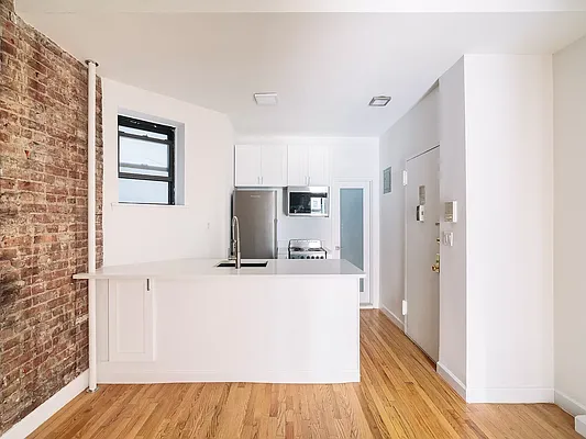 Rented by REAL New York | media 12