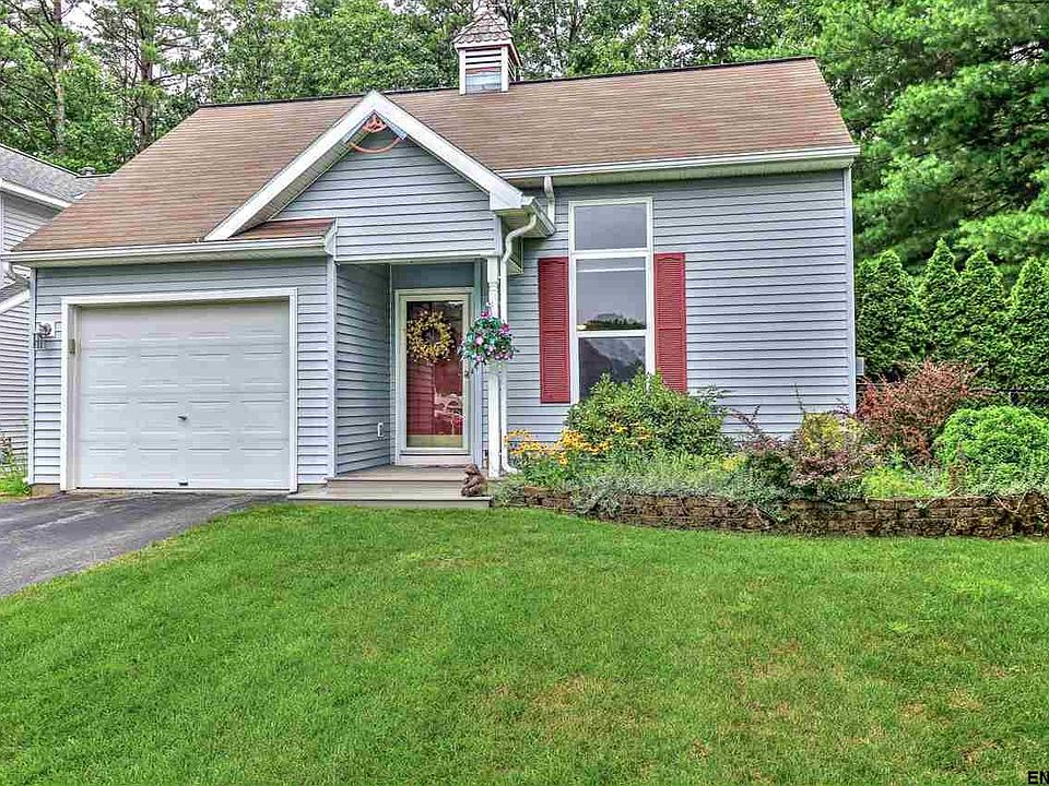 1st image of 11 Skylark Dr