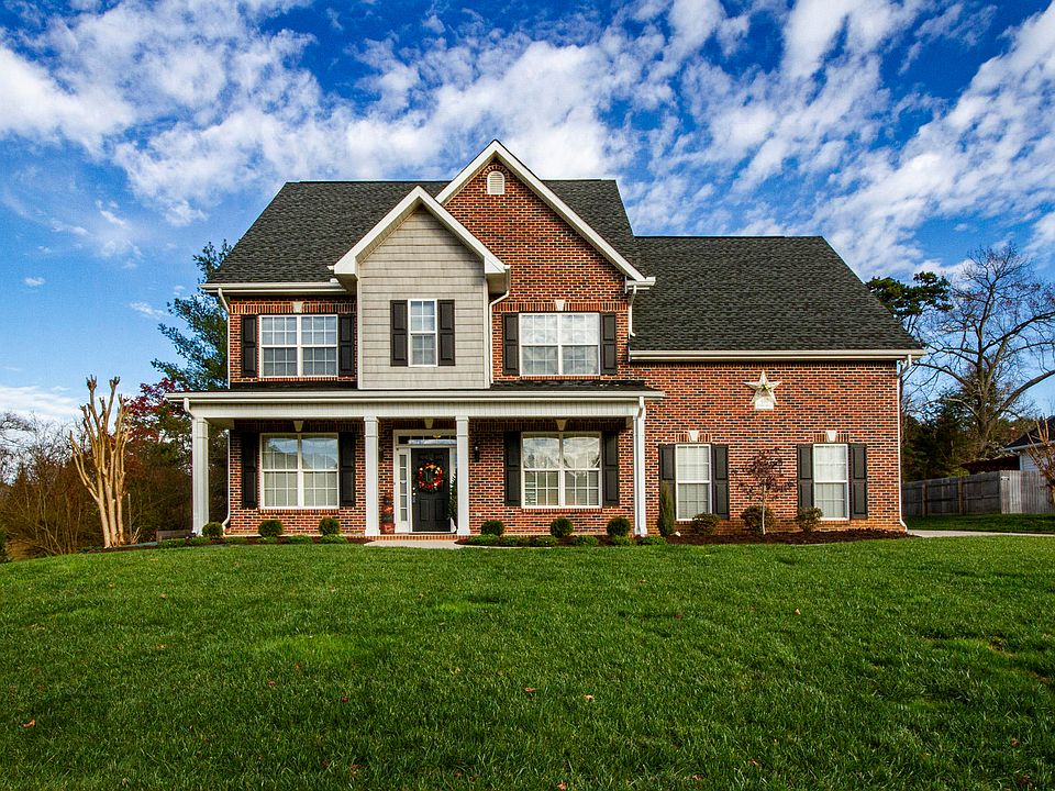 1st image of 400 Rockwell Farm Ln